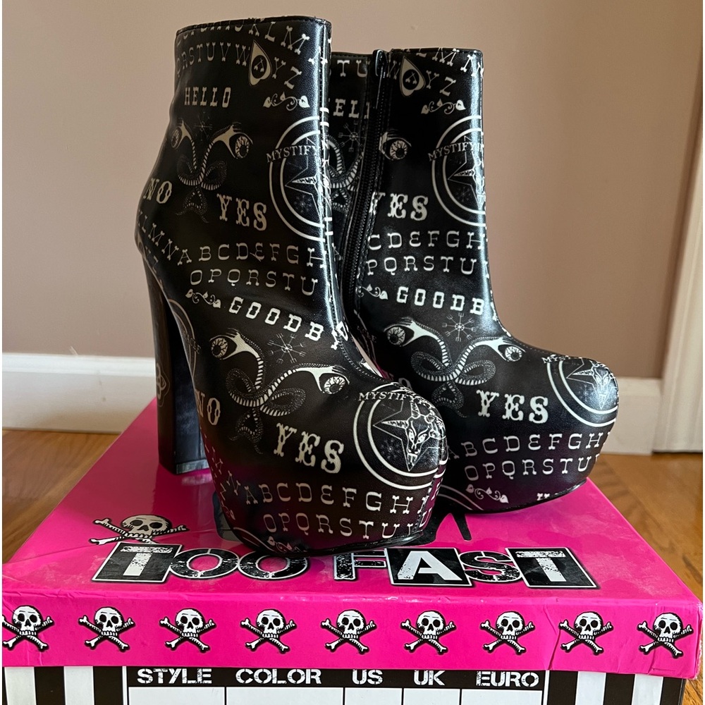 NIB Too Fast Super Rare! Ouija Pentagram Boots - Picture 2 of 9